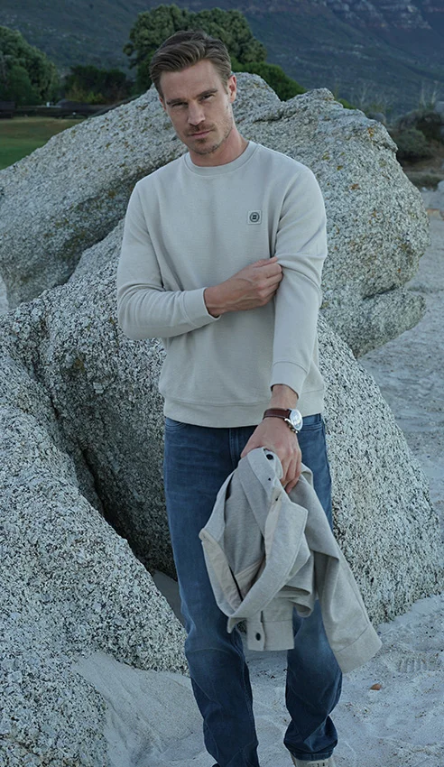 Sweatshirt