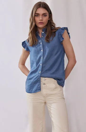 coming soon: niebieska bluzka