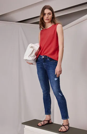 coming soon: Czerwona bluzka